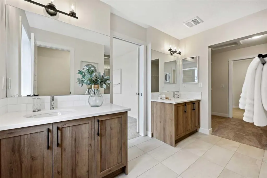 43 Versant View SW