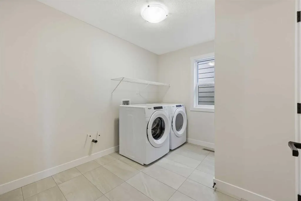 43 Versant View SW