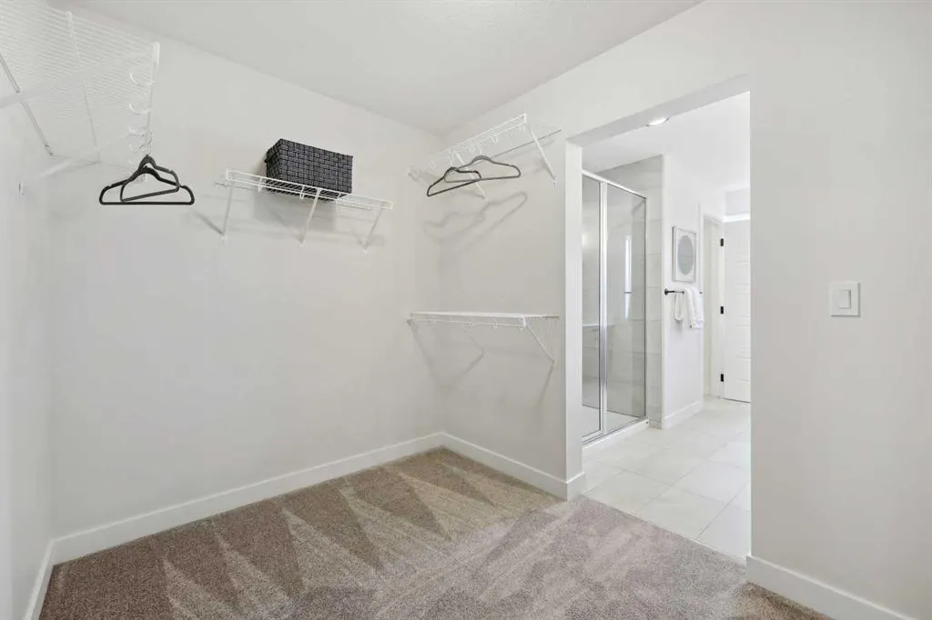 43 Versant View SW