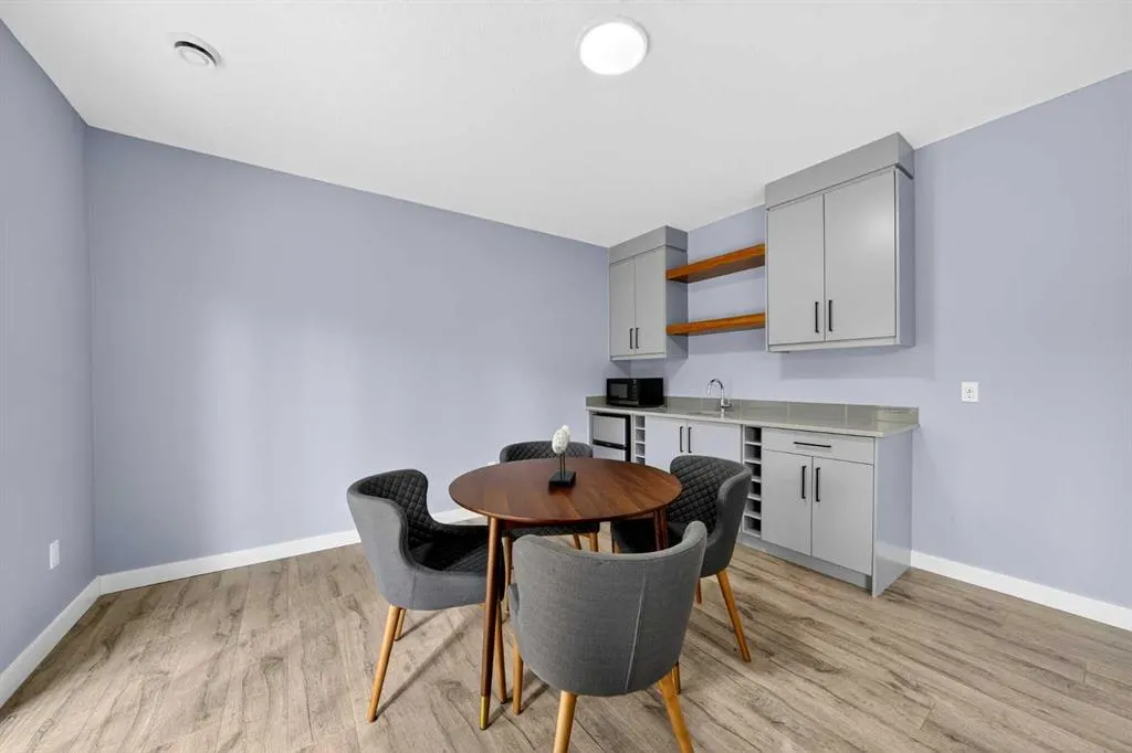 107 Legacy Landing SE