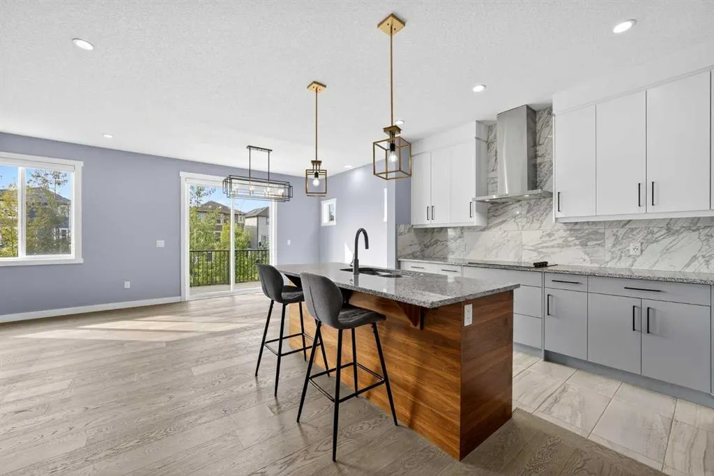 107 Legacy Landing SE