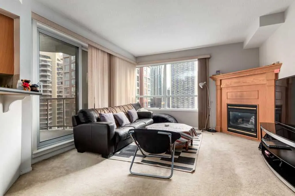 683 10 Street SW, #1301