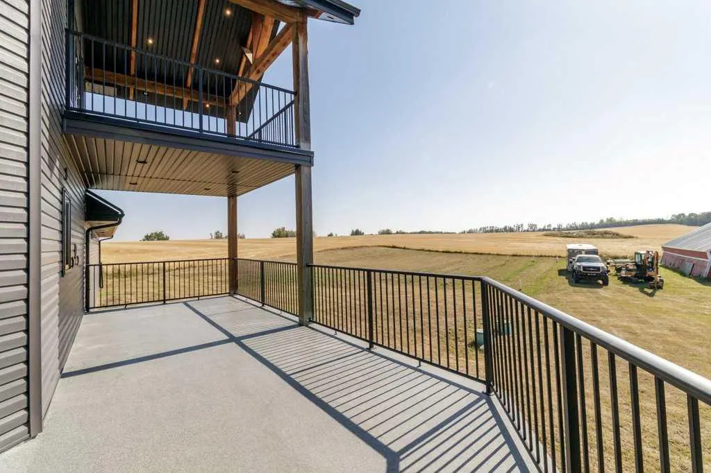 28513 Township Road 374