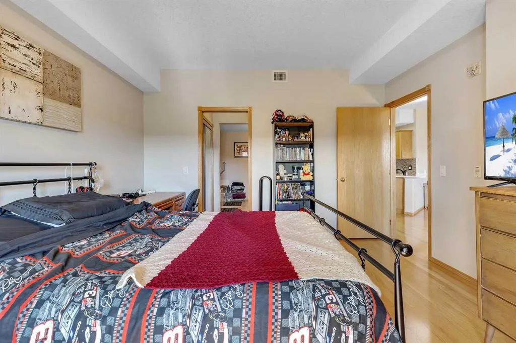 151 Country Village Road NE, #1312