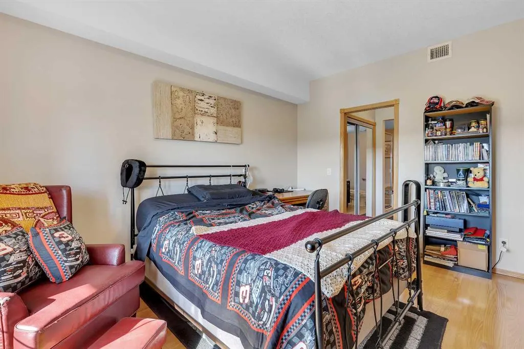 151 Country Village Road NE, #1312