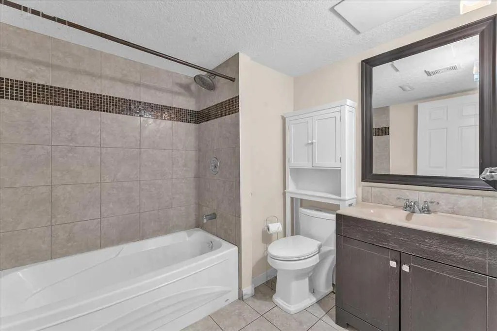 50 8 Avenue SE, #6