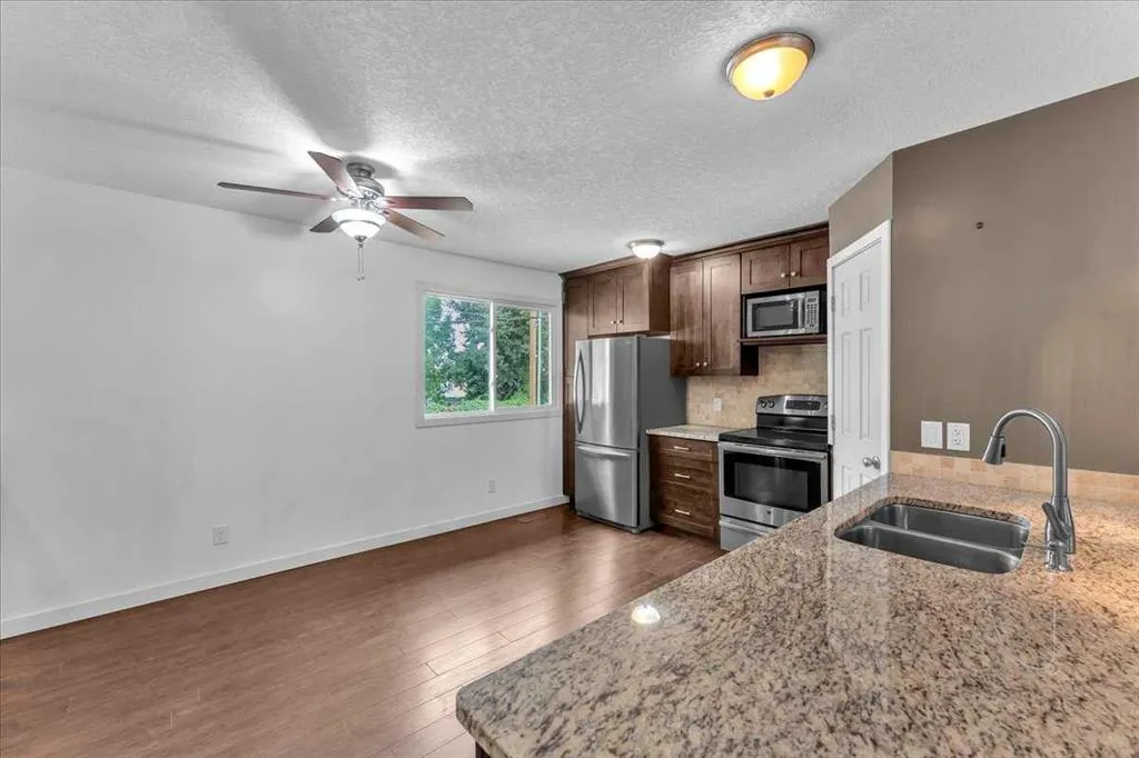 50 8 Avenue SE, #6