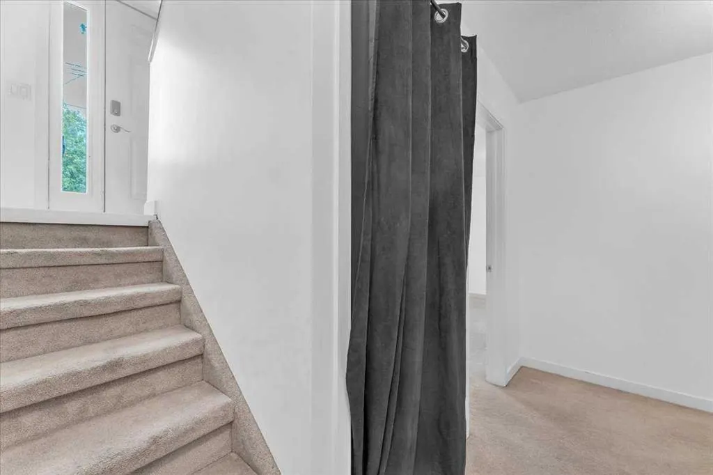 50 8 Avenue SE, #6