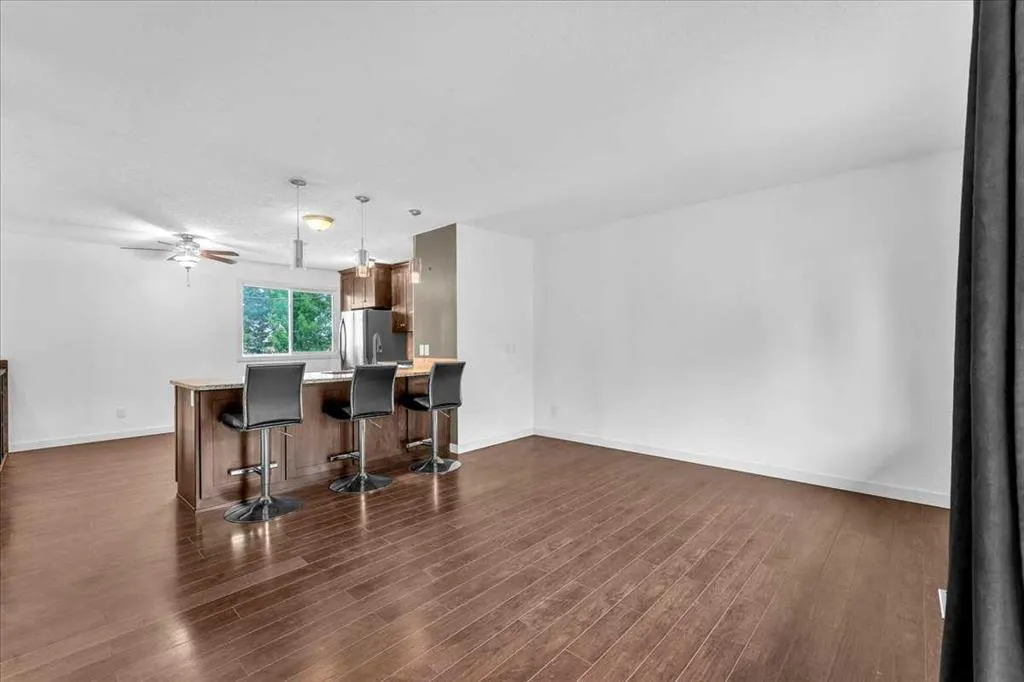 50 8 Avenue SE, #6