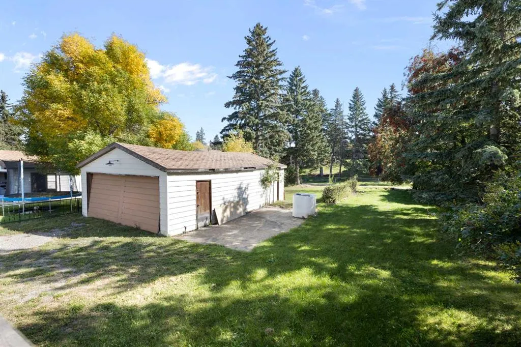 610 1st Street SW