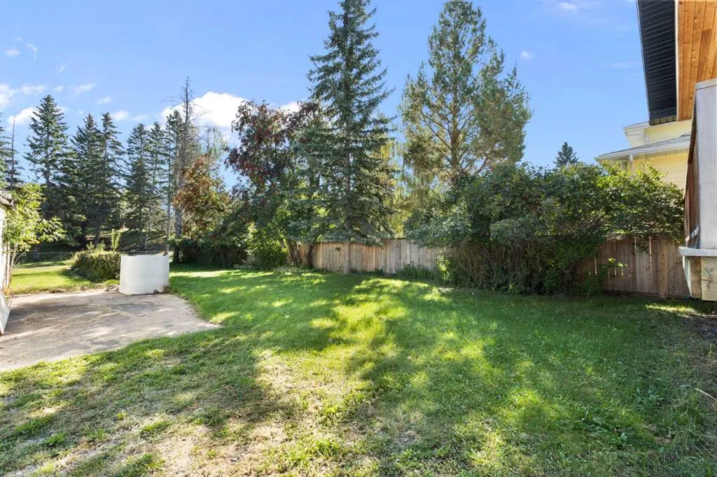 610 1st Street SW