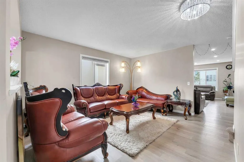 138 Saddlecrest Park NE