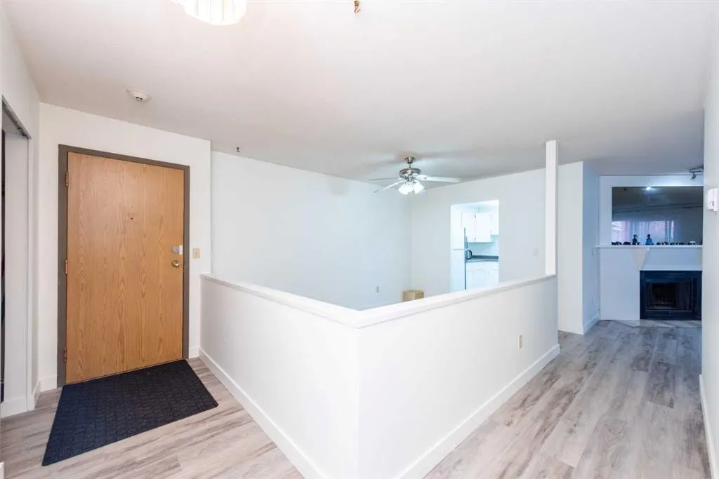 333 Garry Crescent NE, #206