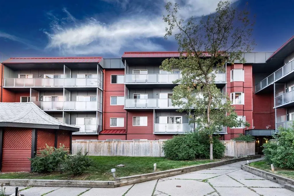 333 Garry Crescent NE, #206