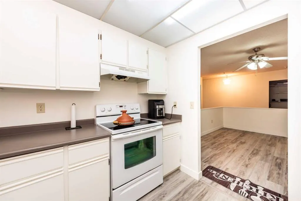 333 Garry Crescent NE, #206