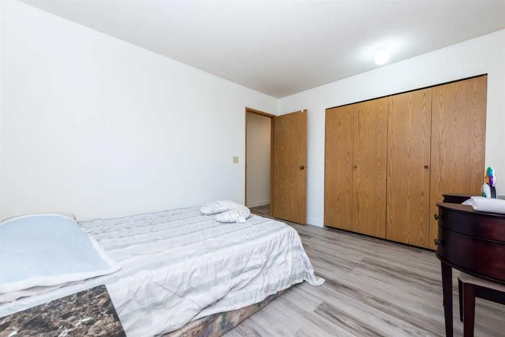333 Garry Crescent NE, #206