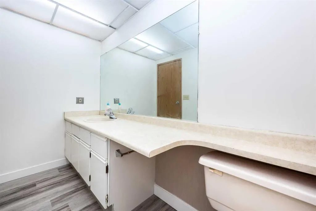 333 Garry Crescent NE, #206