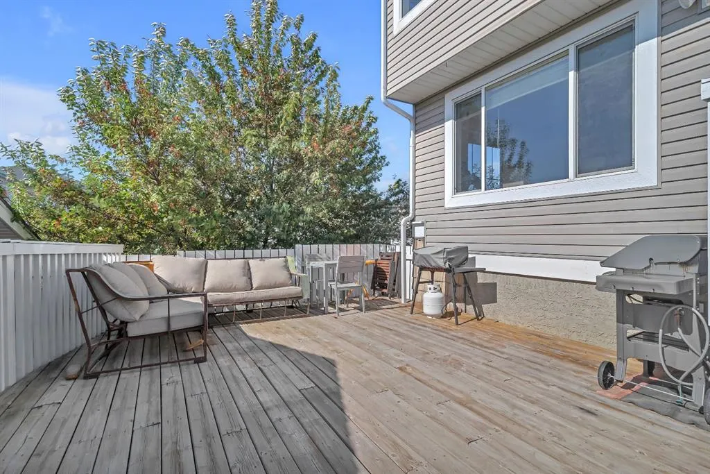 140 Tuscany Ridge Terrace NW