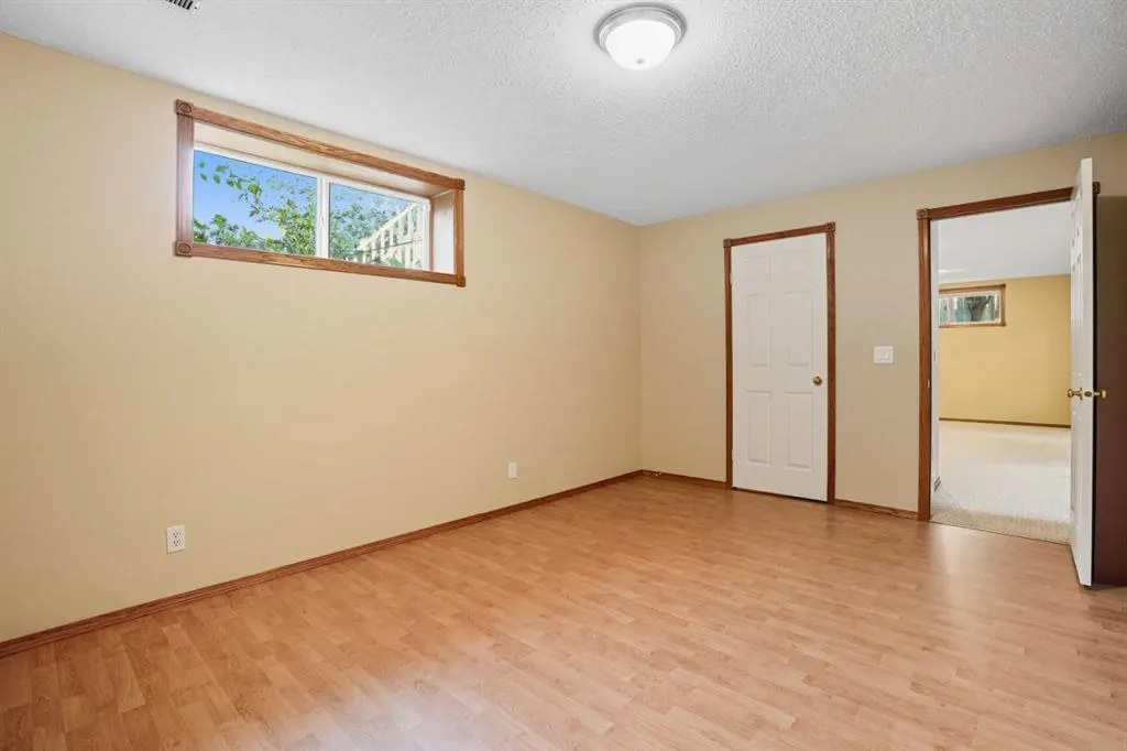 12 Bow Way