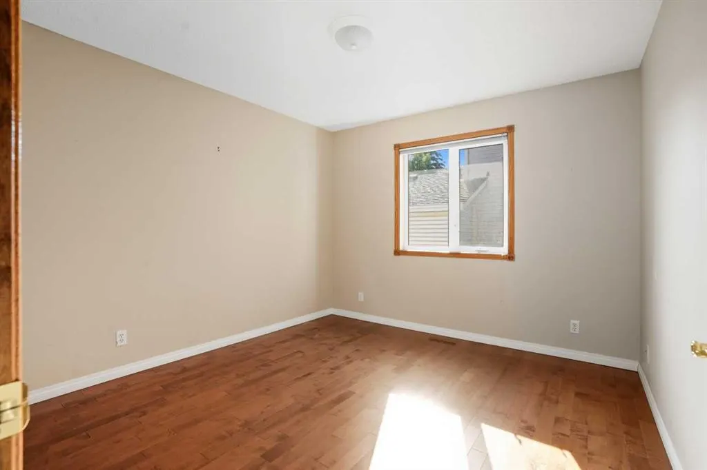 12 Bow Way