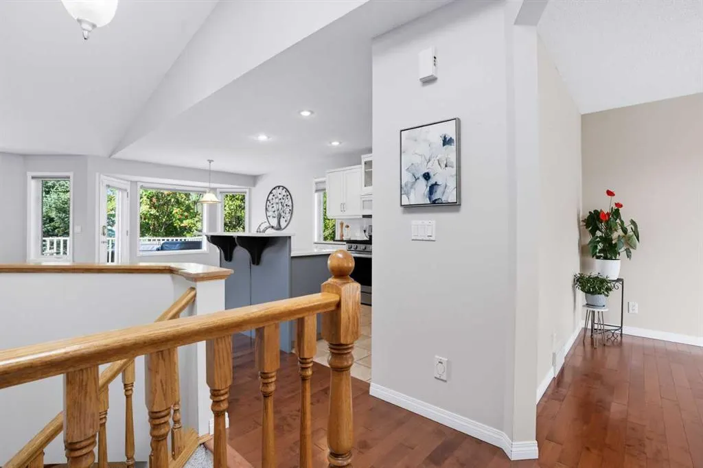 12 Bow Way