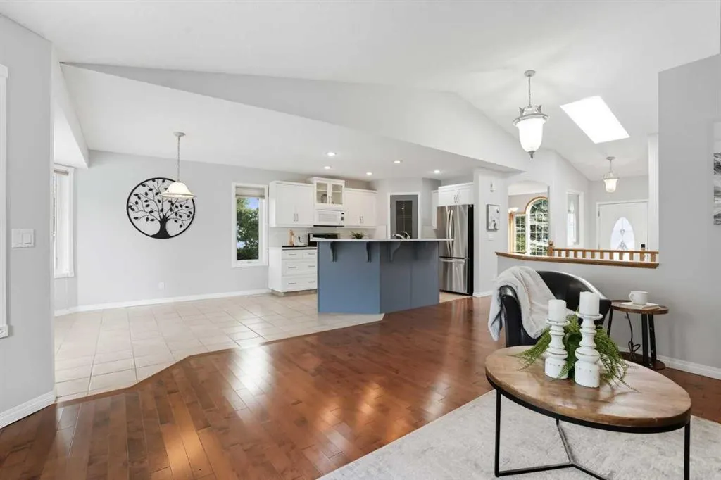 12 Bow Way