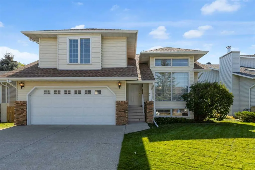 164 Hawkhill Way NW