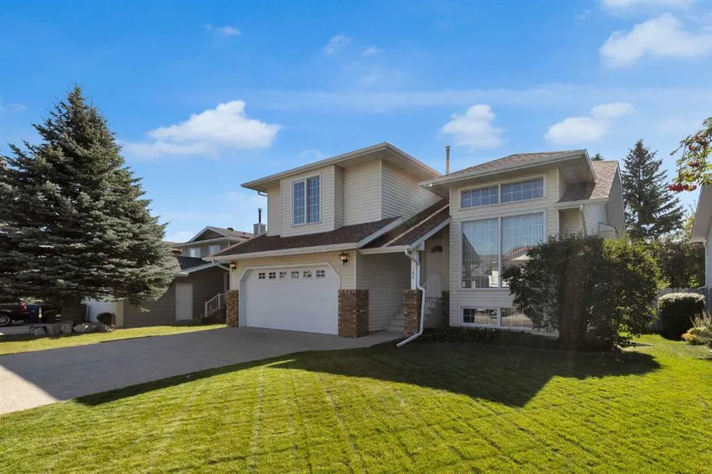 164 Hawkhill Way NW