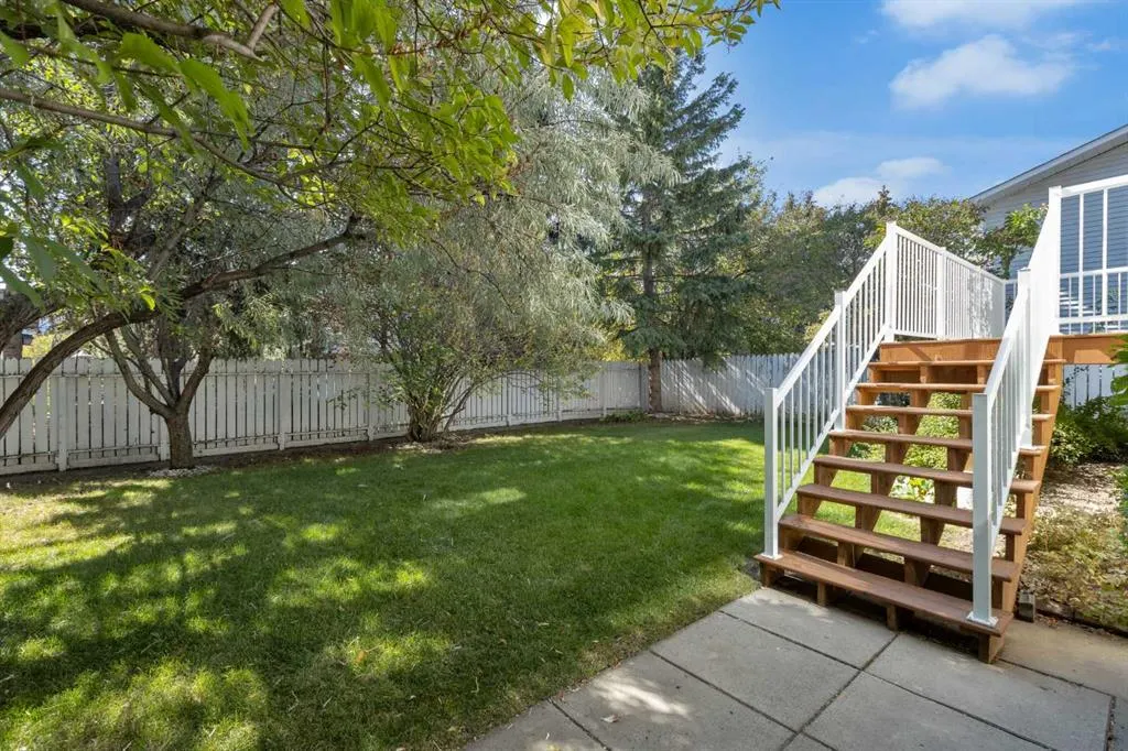 164 Hawkhill Way NW