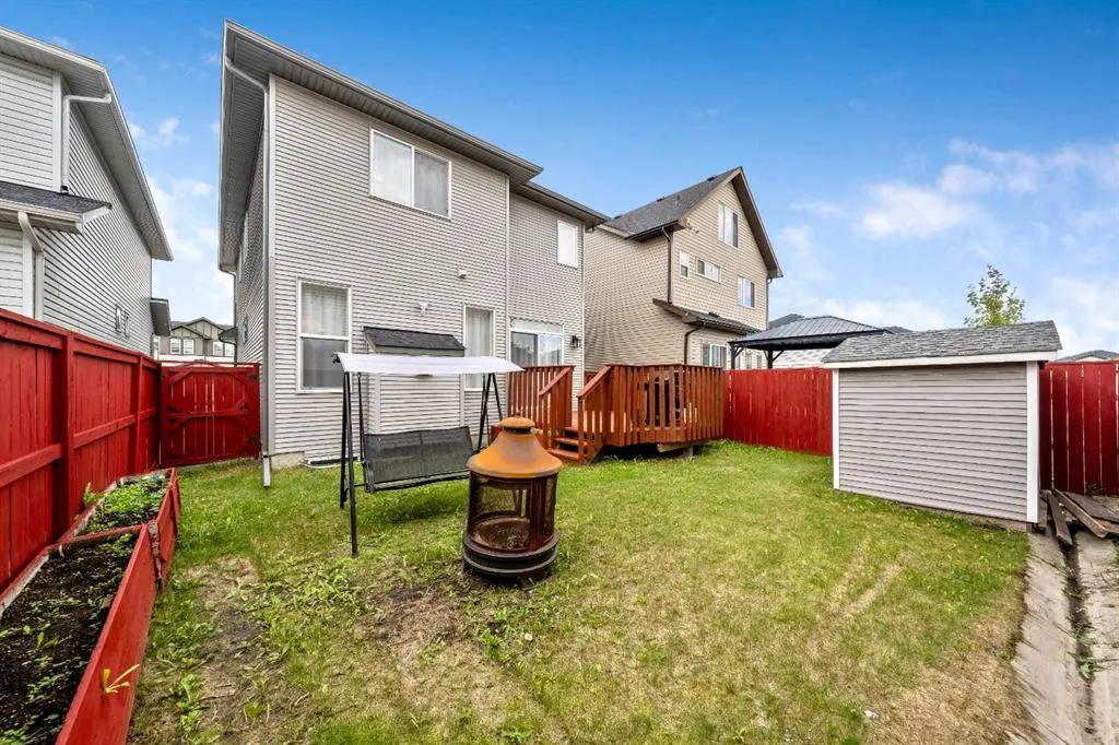 443 Skyview Shores Manor NE