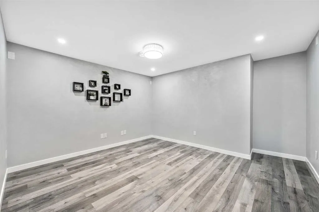 443 Skyview Shores Manor NE