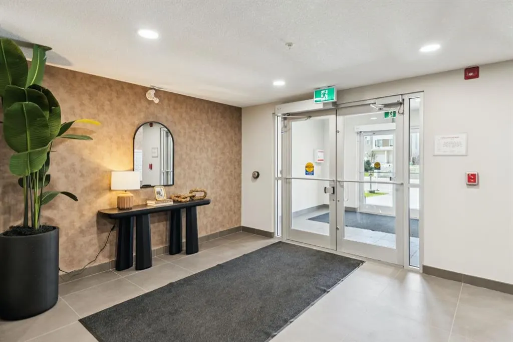 700 Shawnee Square SW, #412