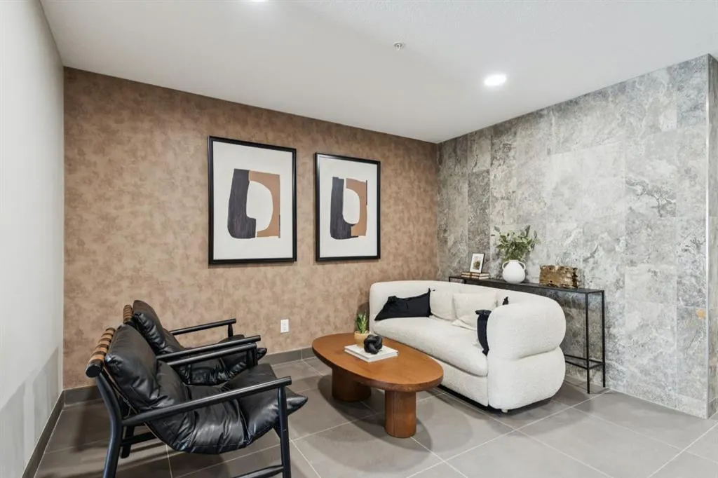 700 Shawnee Square SW, #412