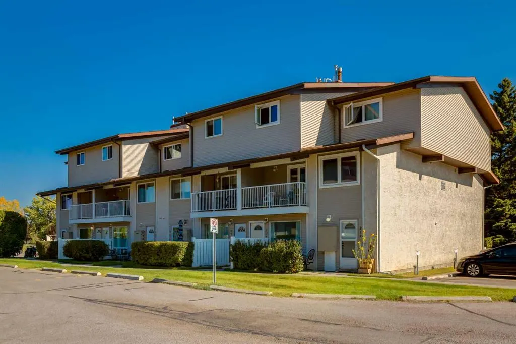 200 Brookpark Drive SW, #221
