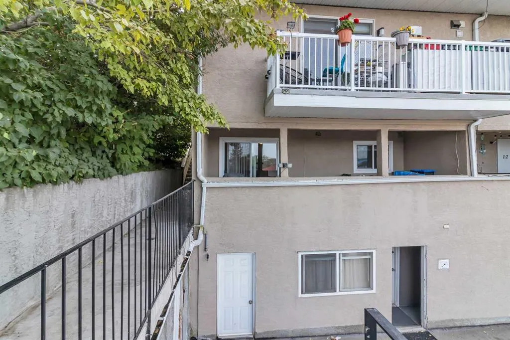 3726 Centre Street NE, #11