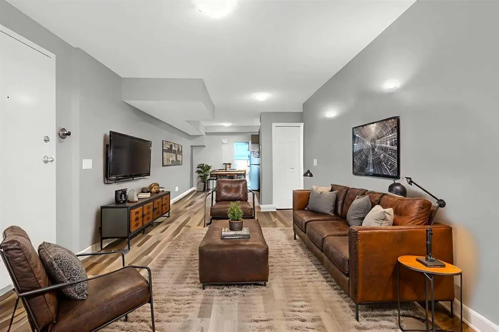 3726 Centre Street NE, #11