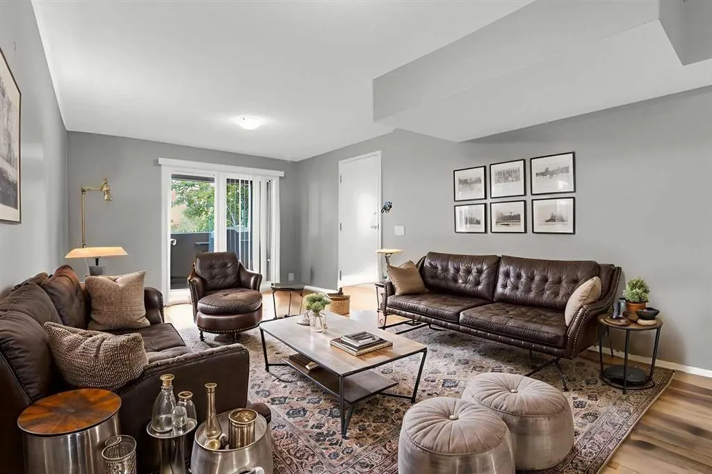 3726 Centre Street NE, #11
