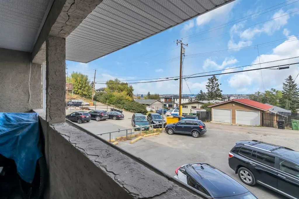 3726 Centre Street NE, #11