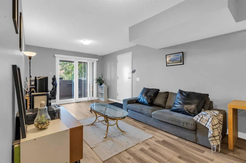 3726 Centre Street NE, #11