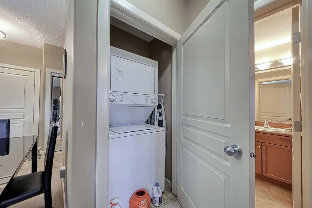 52 Cranfield Link SE, #242