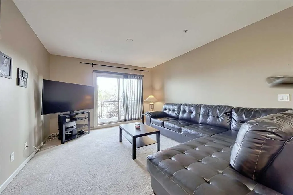52 Cranfield Link SE, #242