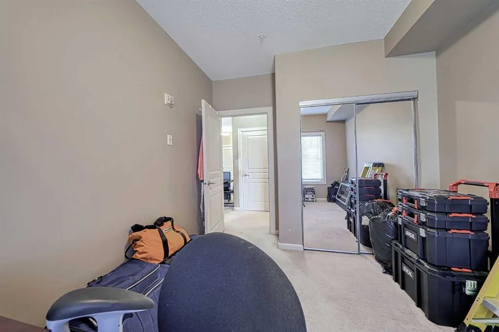 52 Cranfield Link SE, #242