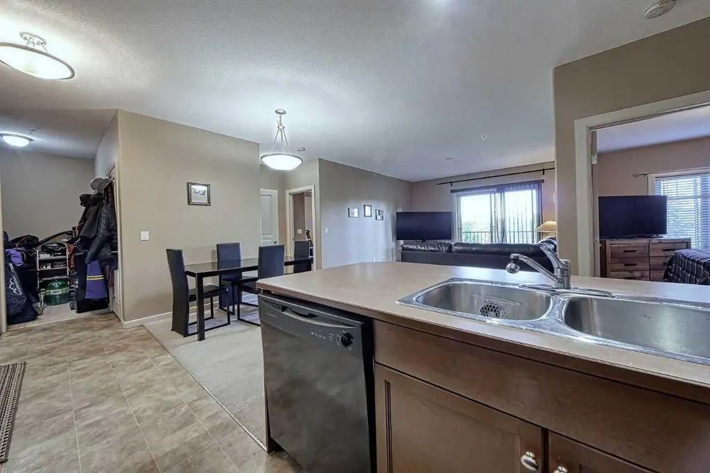 52 Cranfield Link SE, #242