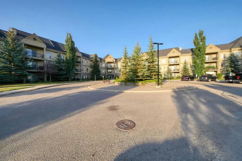 52 Cranfield Link SE, #242