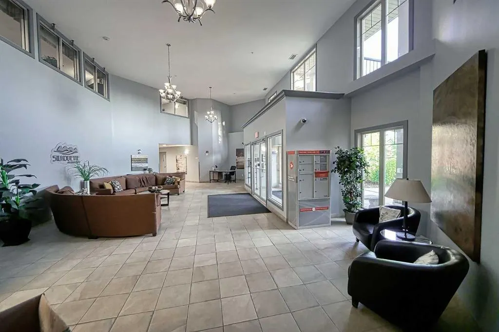 52 Cranfield Link SE, #242