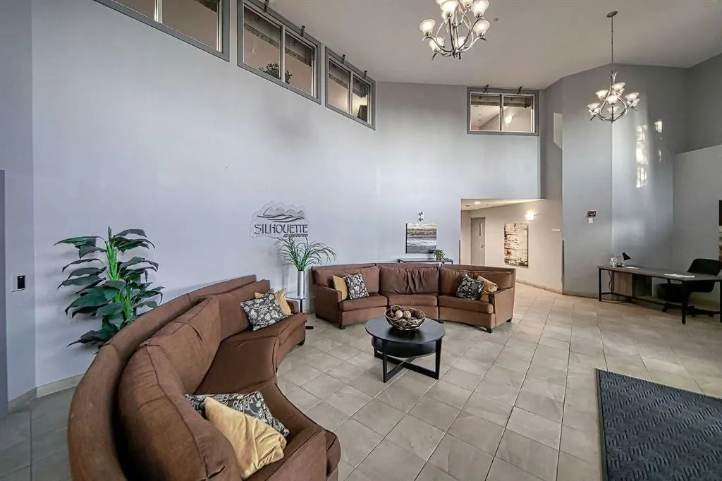 52 Cranfield Link SE, #242