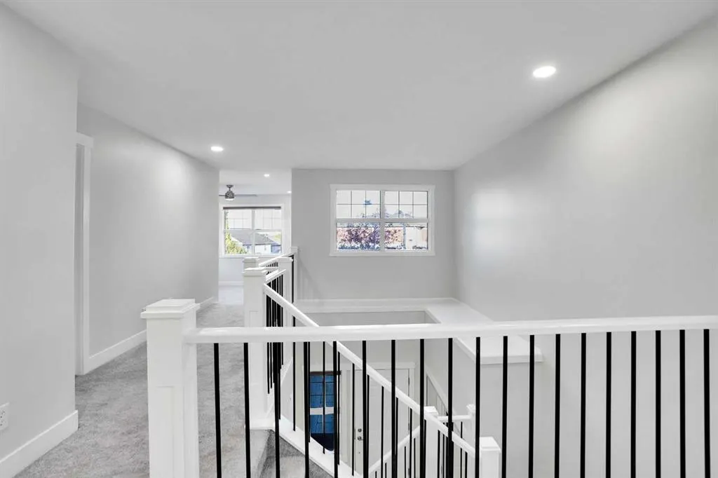72 Panamount Manor NW