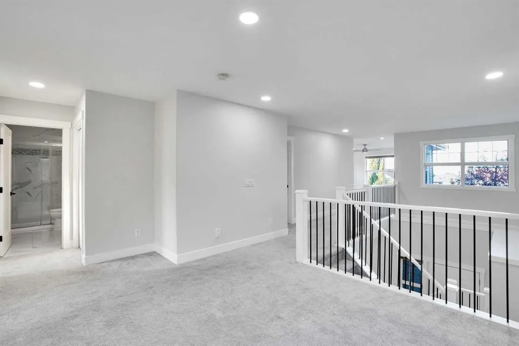 72 Panamount Manor NW