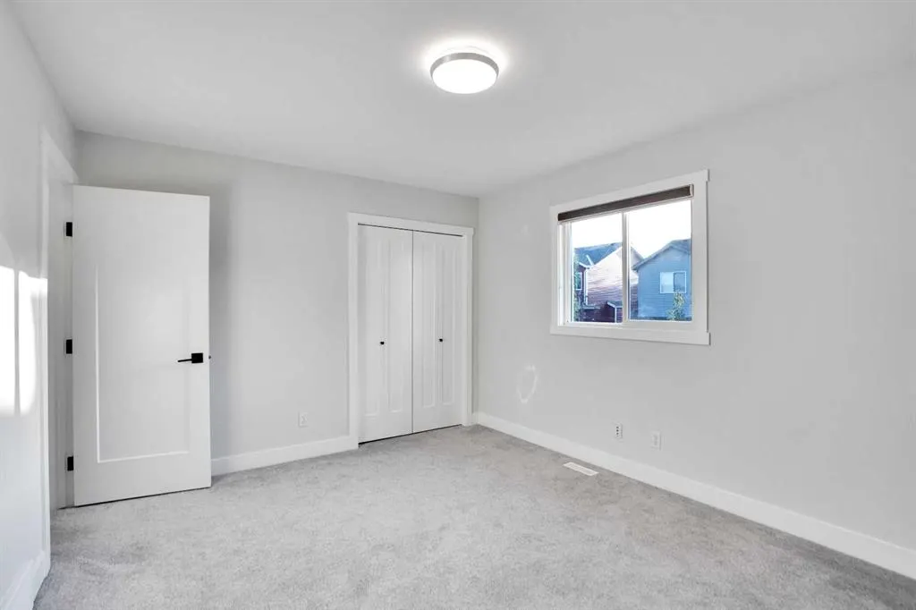 72 Panamount Manor NW