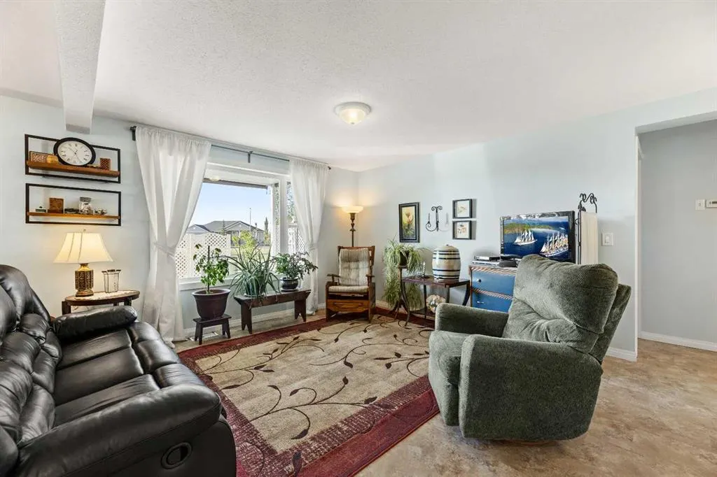 49 Bluebird Drive